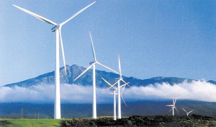 画像：仁賀保高原の風力発電施設